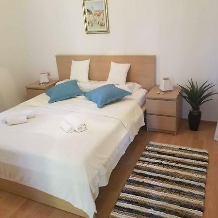 Apartment Diana - Great Location, Cosy 2 Bedroom, 2 Bathroom Apt Kukljica Extérieur photo