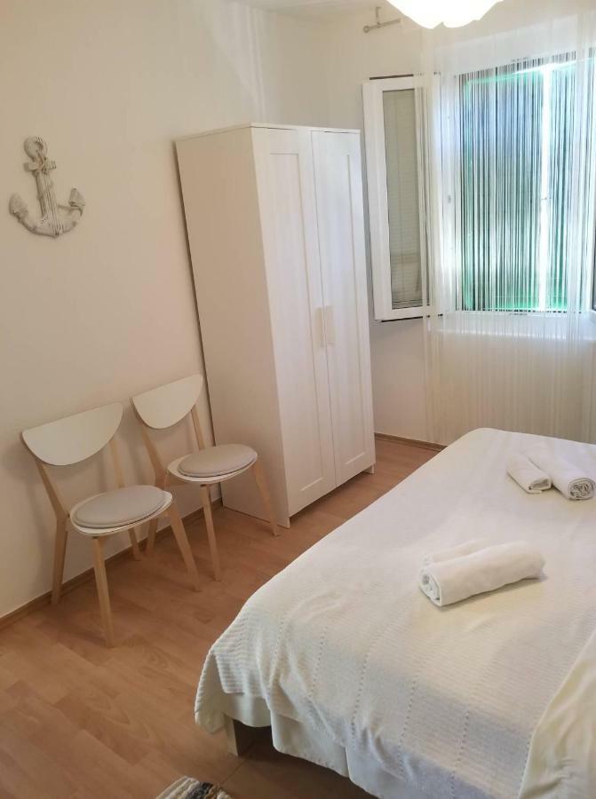 Apartment Diana - Great Location, Cosy 2 Bedroom, 2 Bathroom Apt Kukljica Extérieur photo